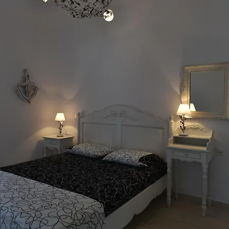 Yria Paros Márpissa